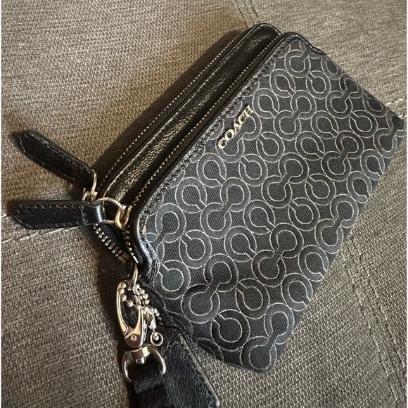 Coach Double Zip Black Wristlet - Picture 2 of 7